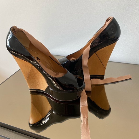 Lanvin patent Puzzle wedges size 41 - Picture 3 of 5